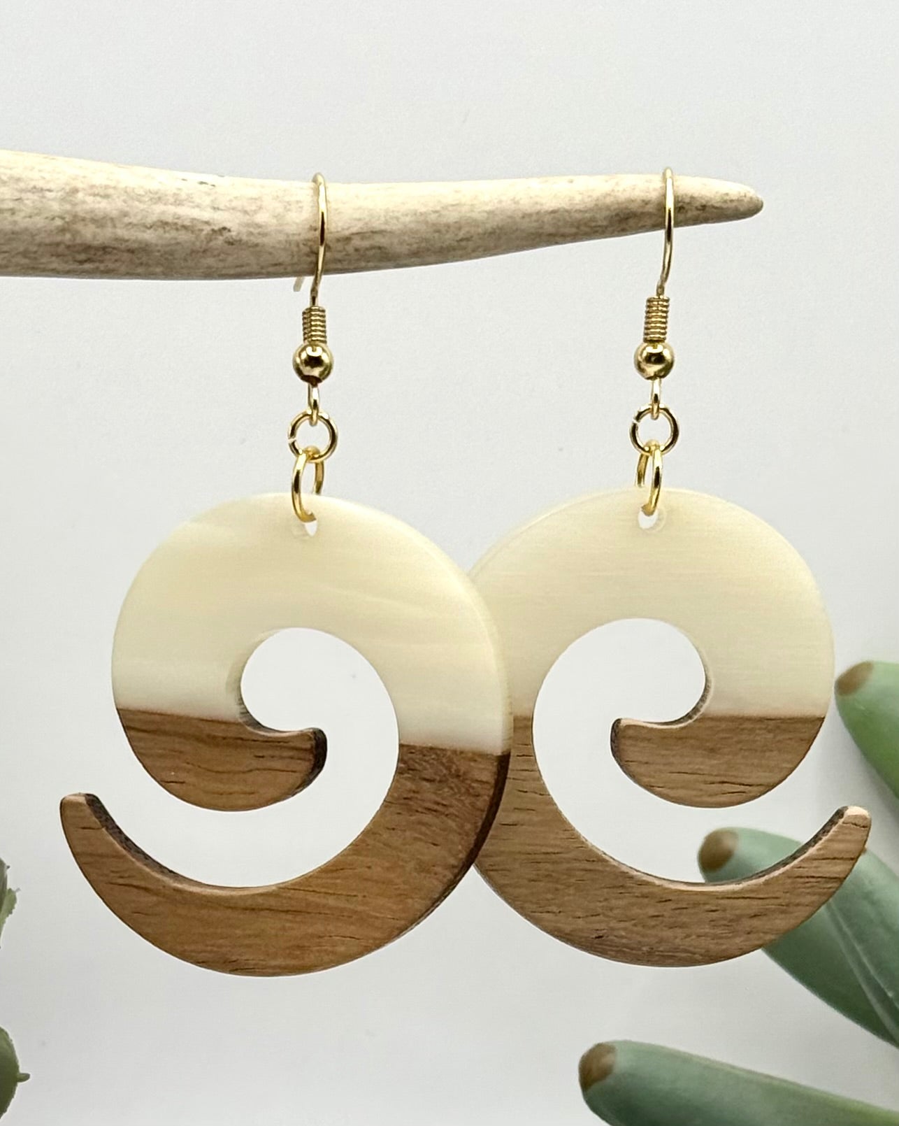 Wood & Pearl Resin Pinwheel Earrings