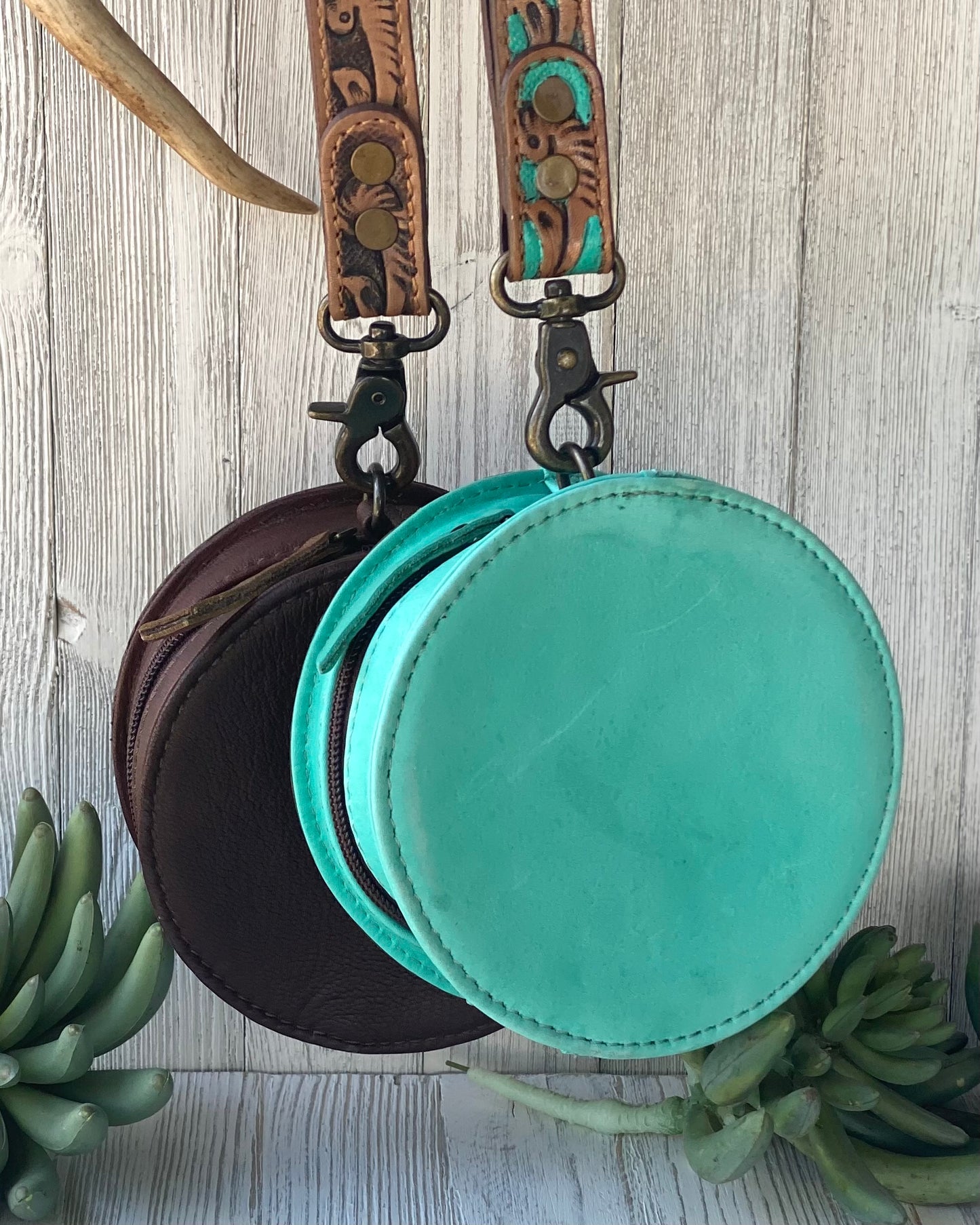 Round Western Wristlet