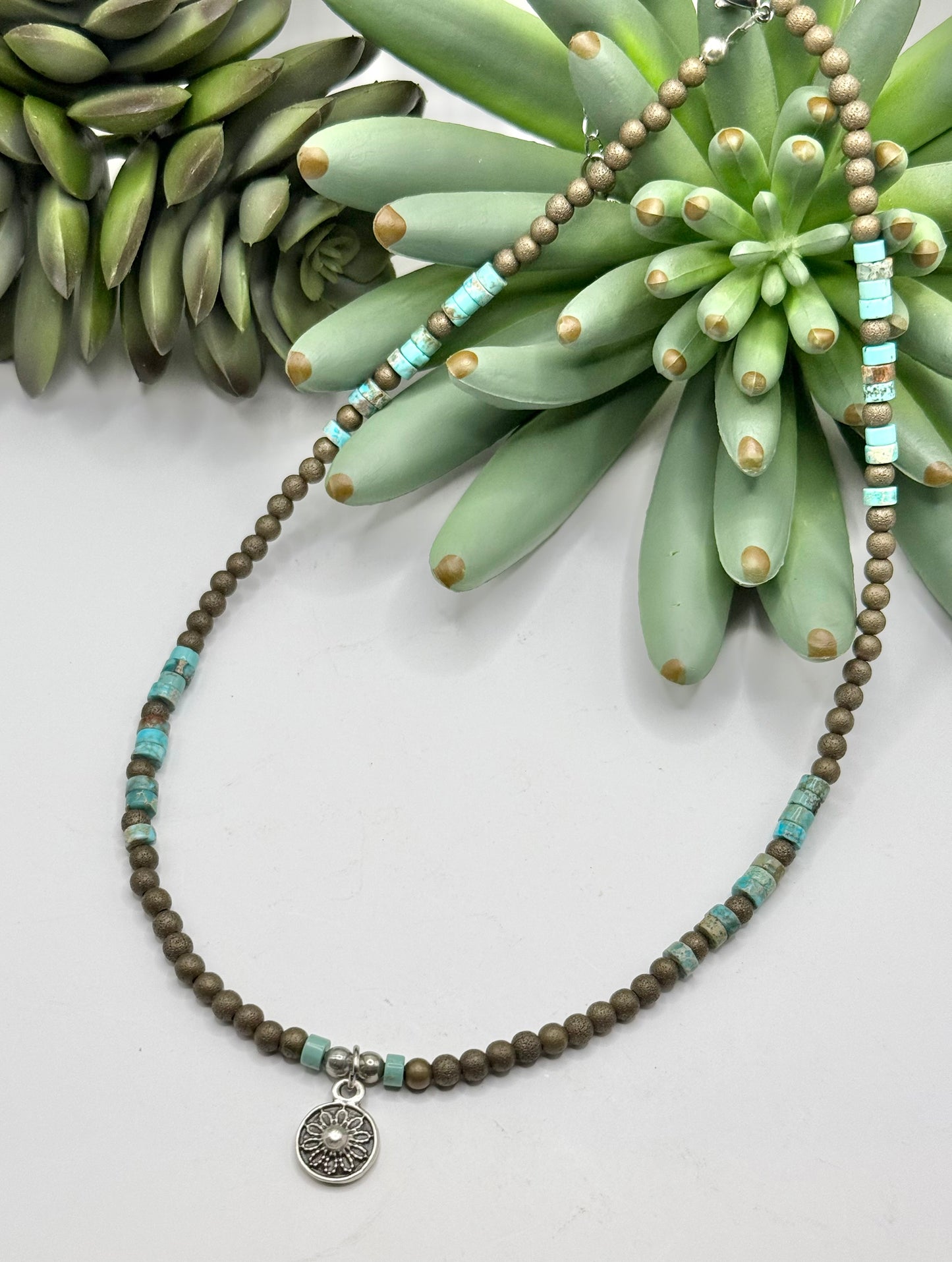 Silver Flower Necklace - 2 Colors