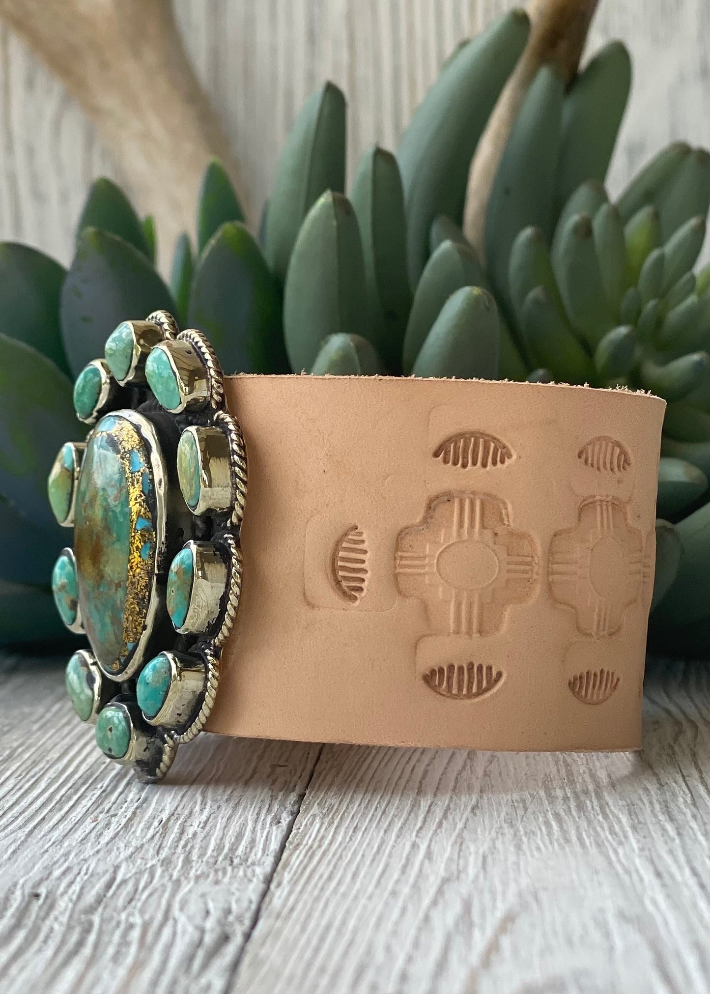 Jazzy Flower Leather Cuff