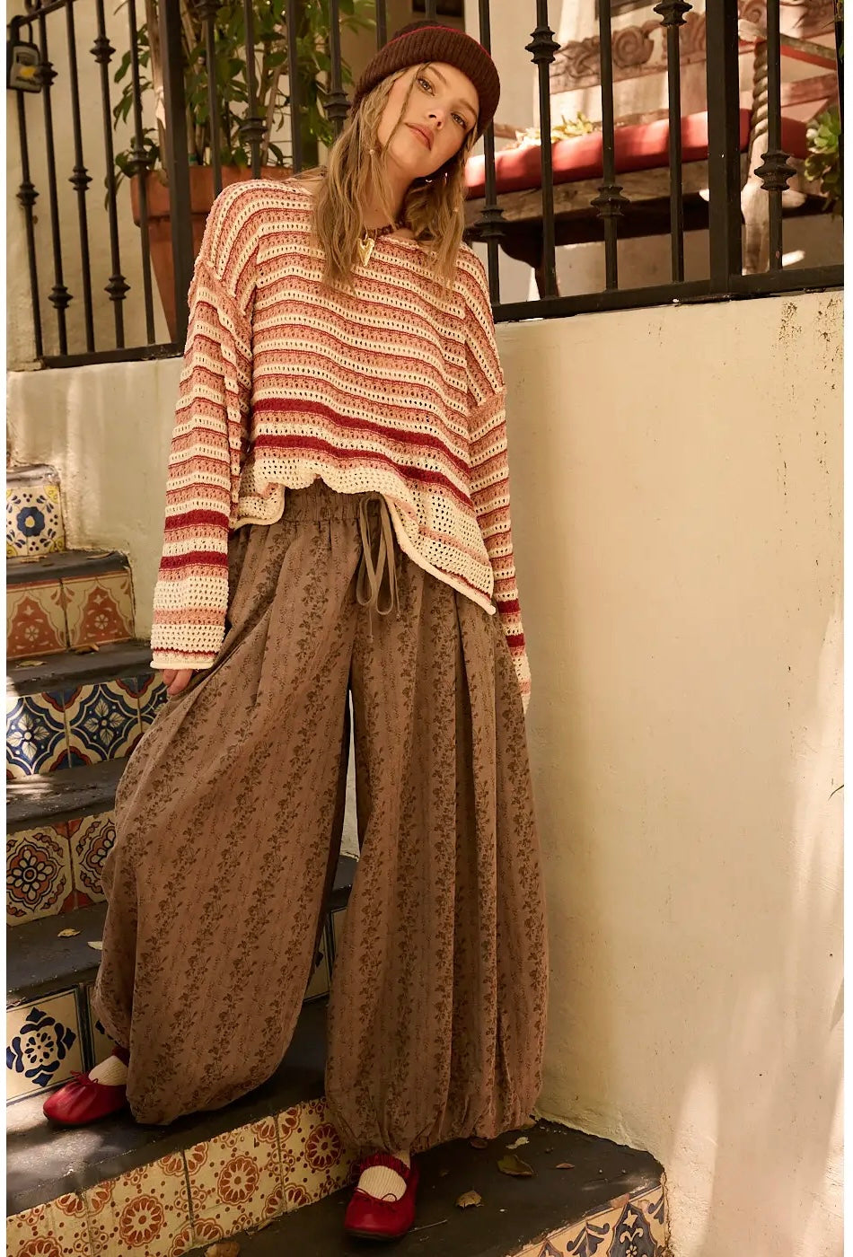 Floral Print Pleated Balloon Leg Pants