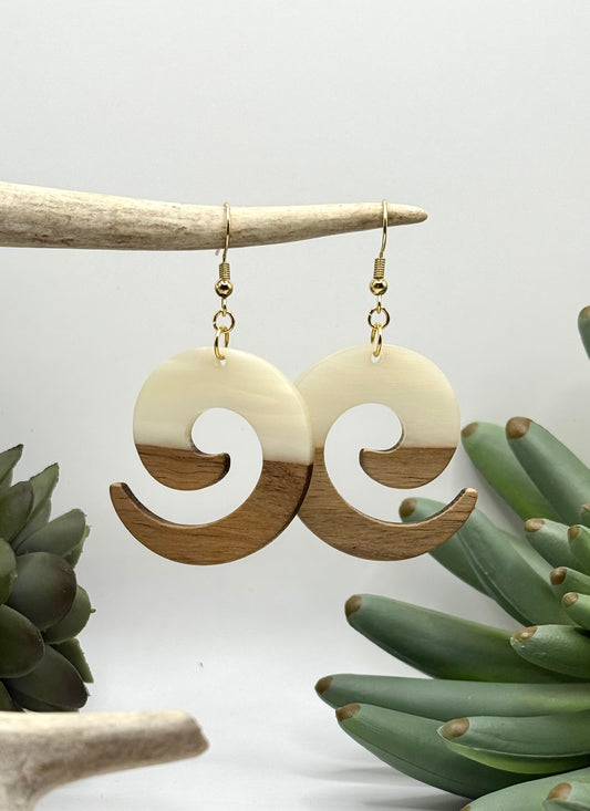 Wood & Pearl Resin Pinwheel Earrings