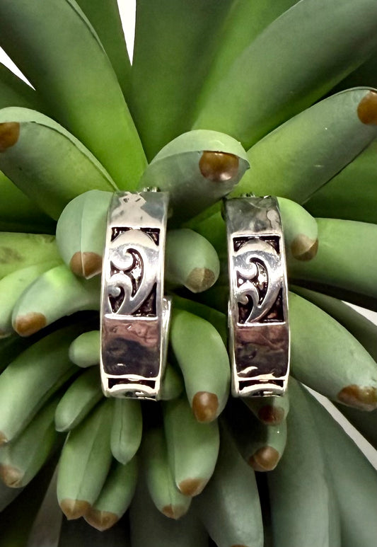 Wave Design Hoop Earrings