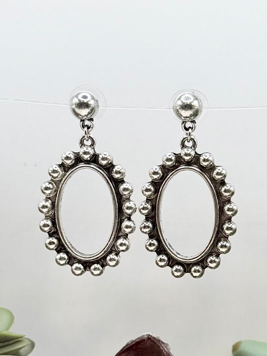 Raised Dot Oval Hoop Earrings