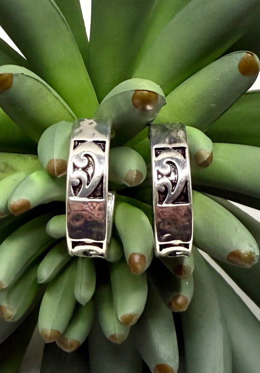 Wave Design Hoop Earrings