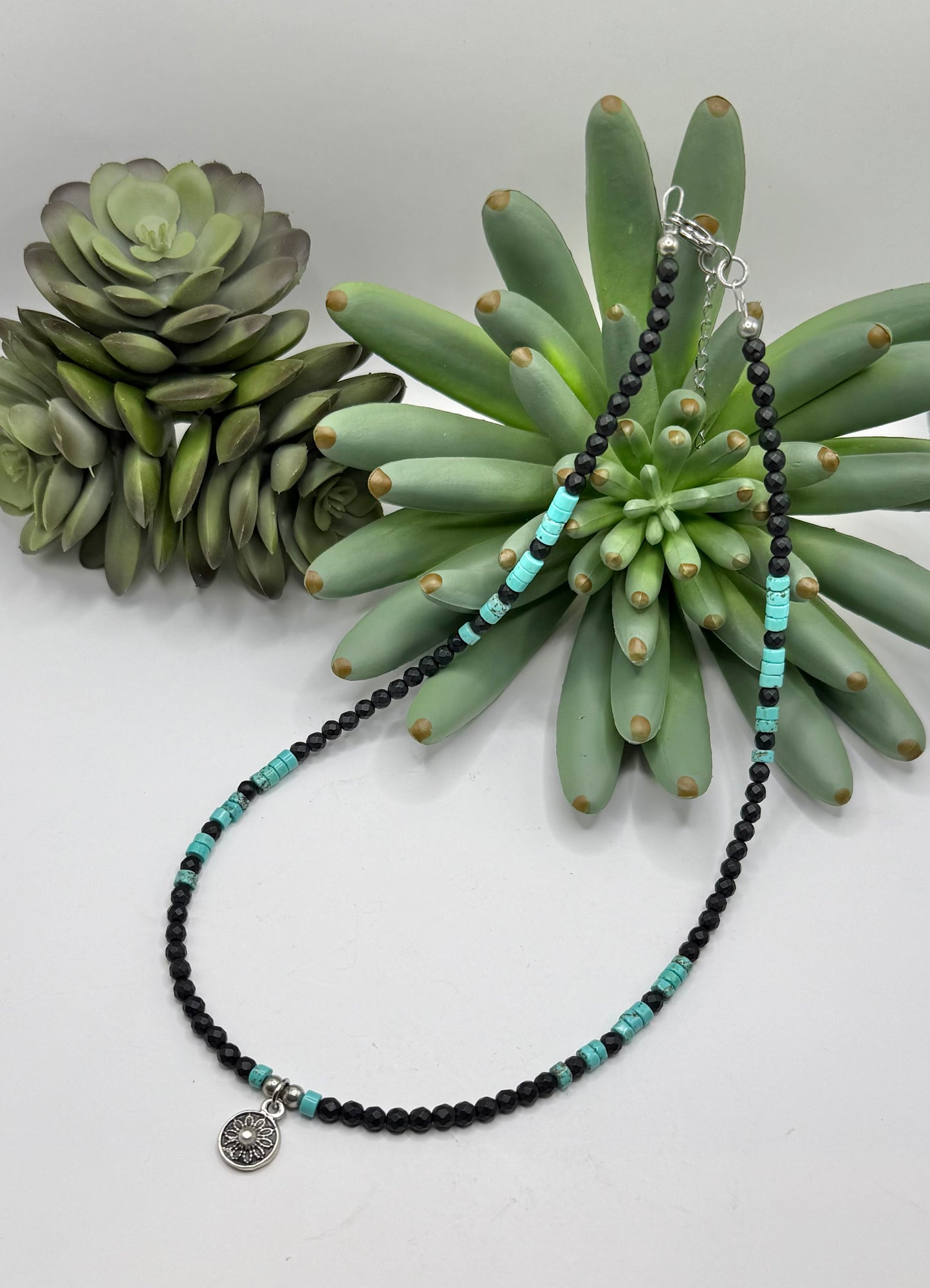 Silver Flower Necklace - 2 Colors