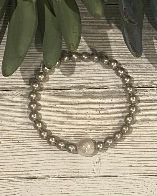 White Lace Pearl Bead Bracelet