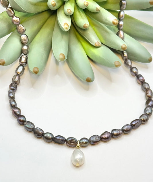 Freshwater Peal Drop Necklace